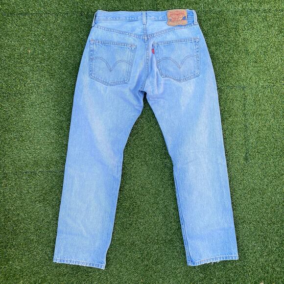 Levi's Men's 501 Distressed Light Wash Denim Jeans - Picture 6 of 7